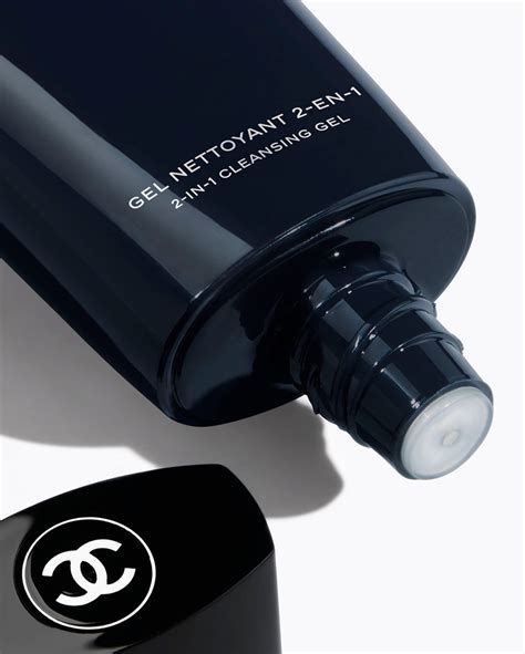 chanel gel nettoyant|Chanel facial cleanser.